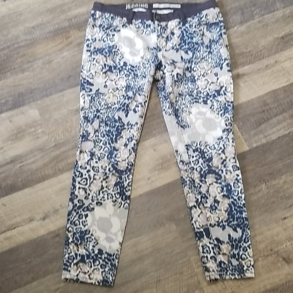 DKNY JEANS JEGGINGS inseam 25.5"